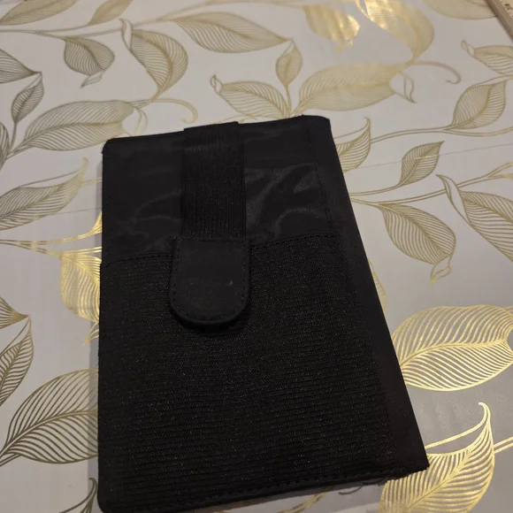 Black Women's Wallet - Picture 6 of 9